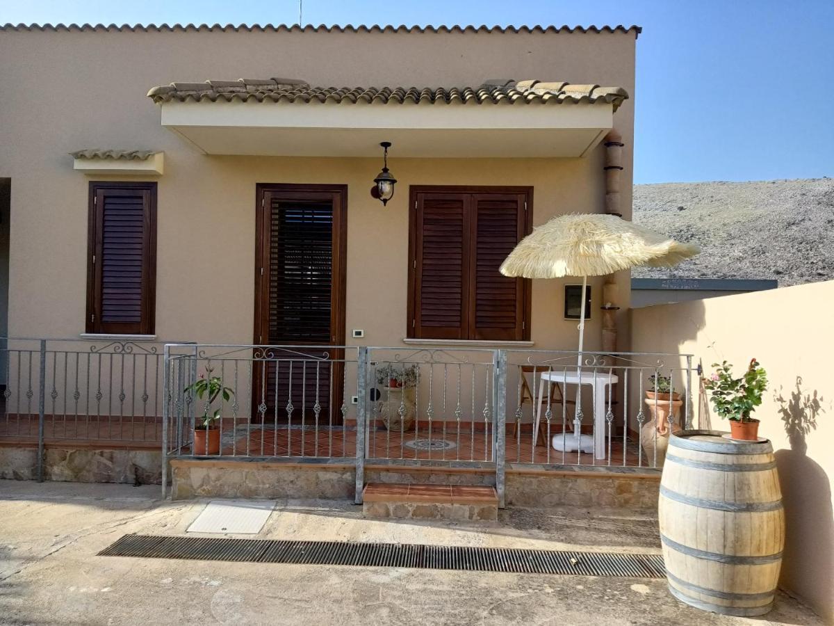 Monolocale Da Andrea Apartment Custonaci Exterior photo
